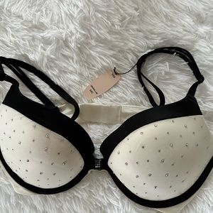 New with tags Victoria ‘s Secret push up with rhinestones